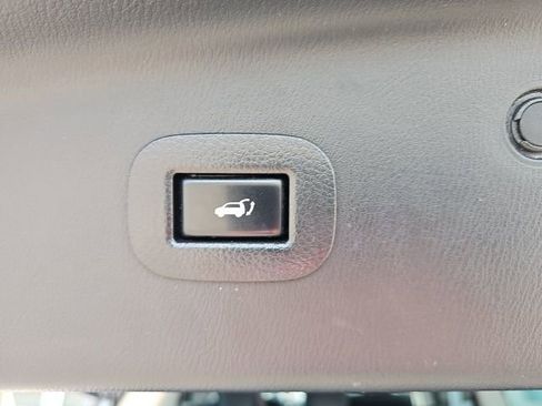 Used 2018 Nissan Armada SL w/ Moonroof Package image 15