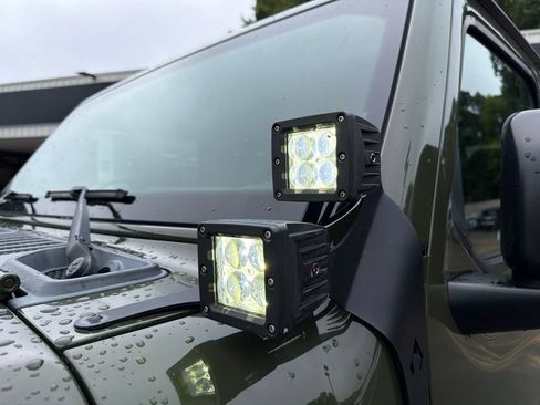Used 2023 Jeep Gladiator Sport AWD/4WD image 16