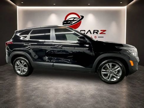 Used 2021 Kia Seltos S FWD image 4