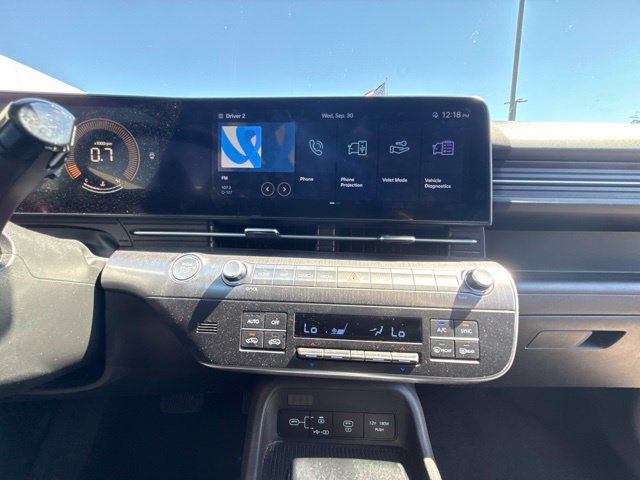 Used 2025 Hyundai Kona SEL AWD/4WD image 28