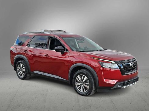 Used 2022 Nissan Pathfinder SL w/ SL Black Package image 2