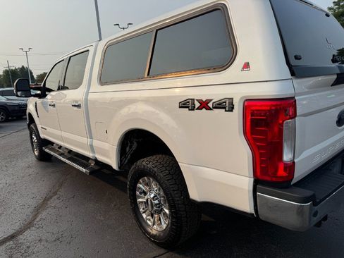 Used 2018 Ford F250 Lariat w/ Lariat Ultimate Package AWD/4WD image 10