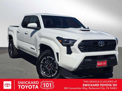 Used 2024 Toyota Tacoma TRD Sport image 1