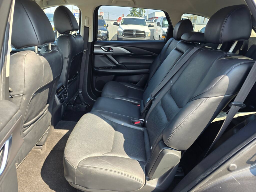 Used 2018 MAZDA CX-9 Touring AWD/4WD image 19