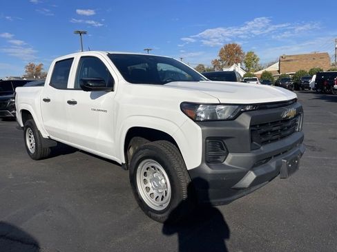 Used 2023 Chevrolet Colorado W/T w/ Technology Package image 1