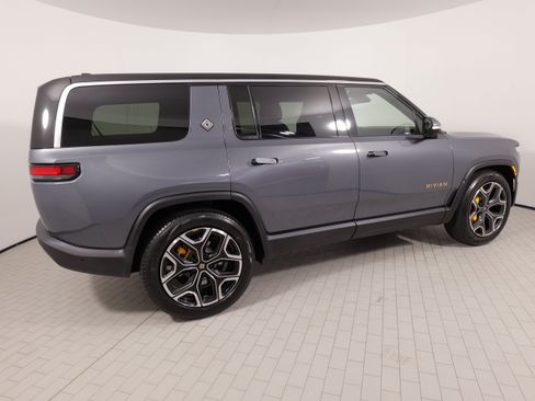 Used 2023 Rivian R1S Adventure AWD/4WD image 10