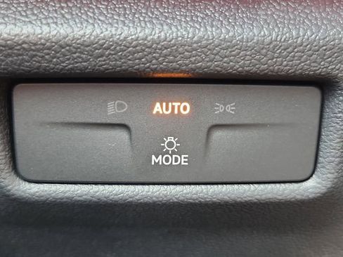New 2026 Volkswagen Tiguan SE AWD/4WD image 29