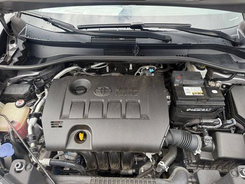 Used 2018 Toyota C-HR XLE FWD image 13