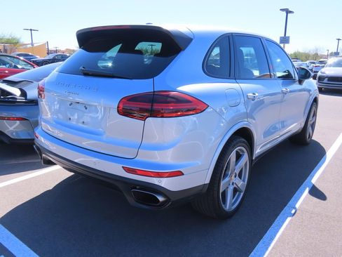 Used 2018 Porsche Cayenne image 4
