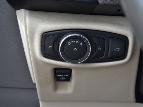 Used 2017 Lincoln MKX Reserve w/ Lincoln MKX Climate Package image 15