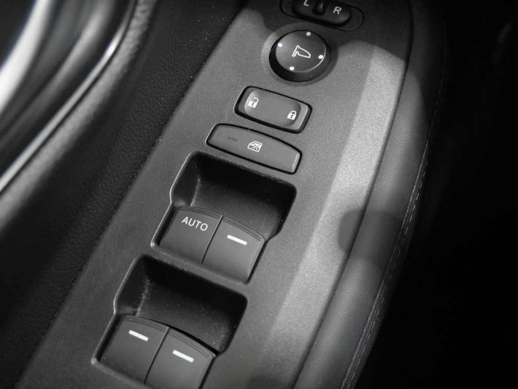 Used 2024 Honda HR-V LX image 9