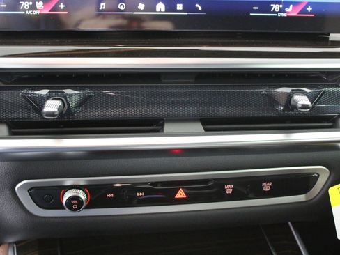 New 2026 BMW X5 sDrive40i w/ M Sport Package image 18