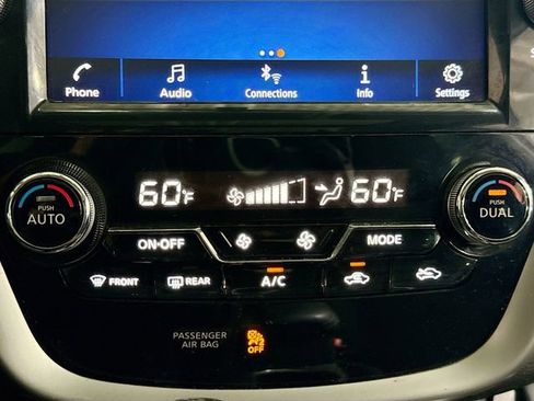 Used 2019 Nissan Murano SV w/ Premium Package AWD/4WD image 16