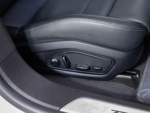 Used 2021 Porsche Taycan 4S image 30