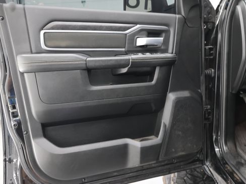 Used 2024 RAM 2500 Big Horn w/ Night Edition AWD/4WD image 34