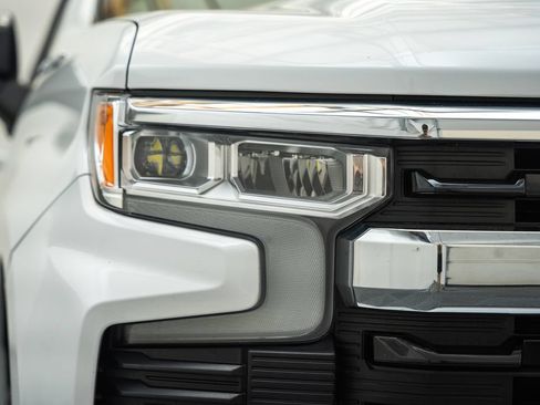 Used 2022 Chevrolet Silverado 1500 LT AWD/4WD image 14