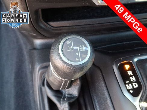 Used 2024 Jeep Wrangler Unlimited AWD/4WD image 24