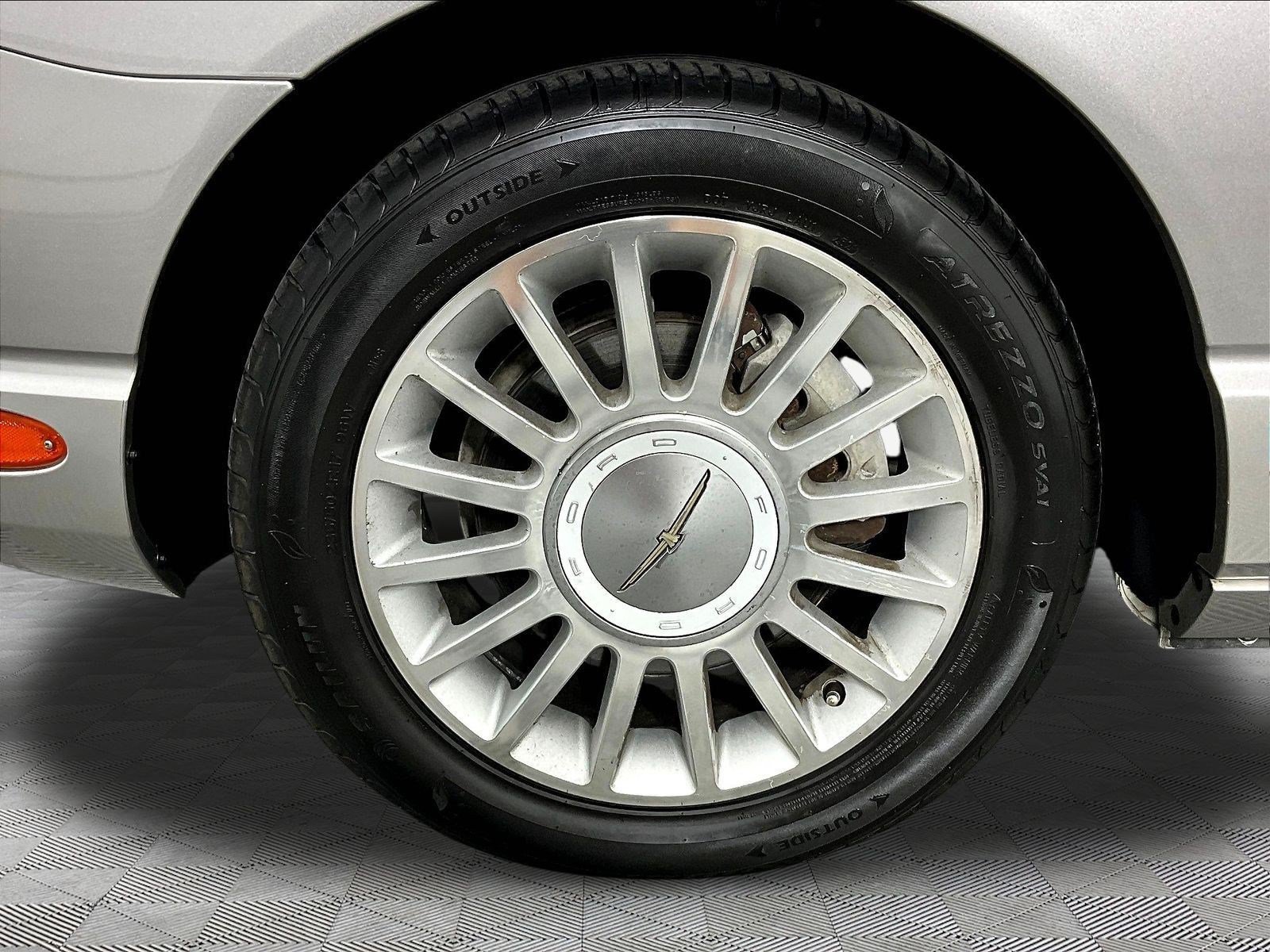 Used 2004 Ford Thunderbird RWD image 25