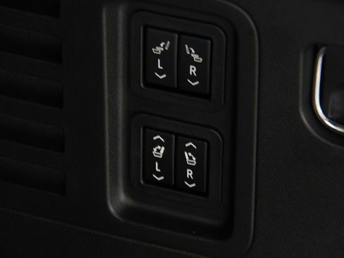 Certified 2024 Chevrolet Traverse RS image 22