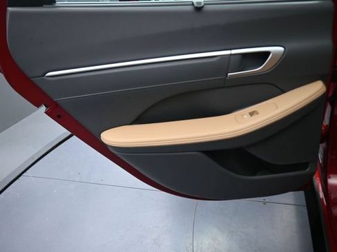 Used 2025 Hyundai Sonata Limited FWD image 18
