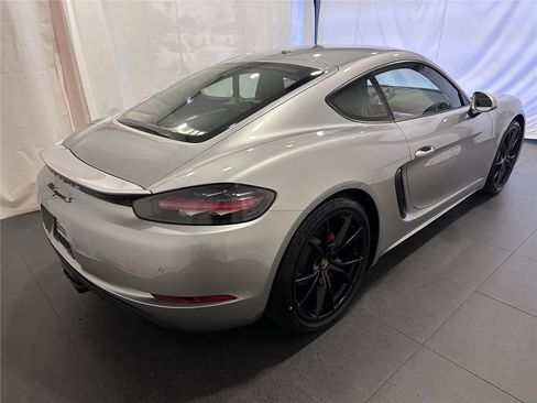 New 2025 Porsche 718 Cayman S image 9