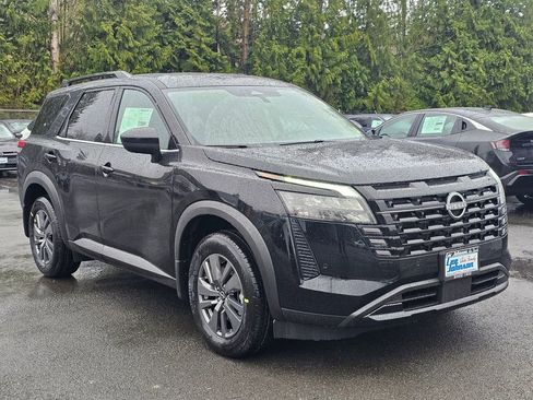 New 2026 Nissan Pathfinder SV image 3