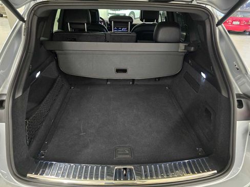 Used 2024 Porsche Cayenne image 17