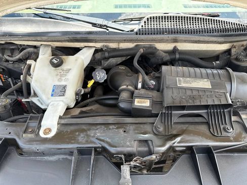 Used 2013 Chevrolet Express 2500 RWD image 36