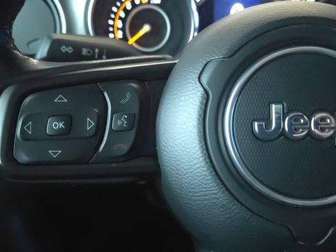 Used 2021 Jeep Gladiator Sport AWD/4WD image 28
