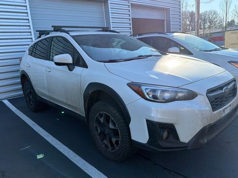 Used 2019 Subaru Crosstrek 2.0i Premium image 2