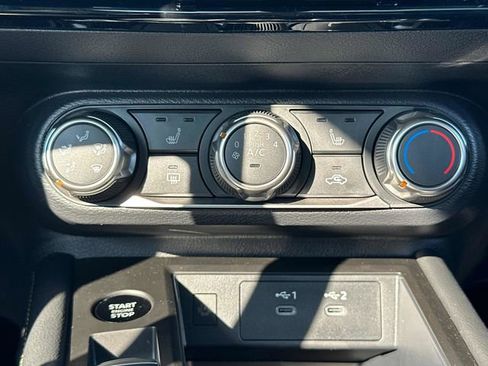 New 2025 Nissan Kicks SV w/ SV Premium Package image 15