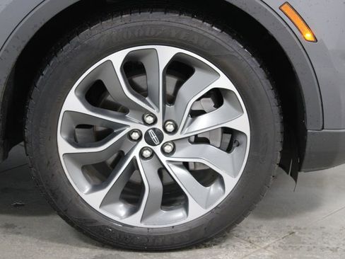 Used 2022 Lincoln Nautilus Reserve FWD image 12