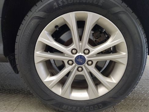 Used 2018 Ford Escape SE FWD image 31