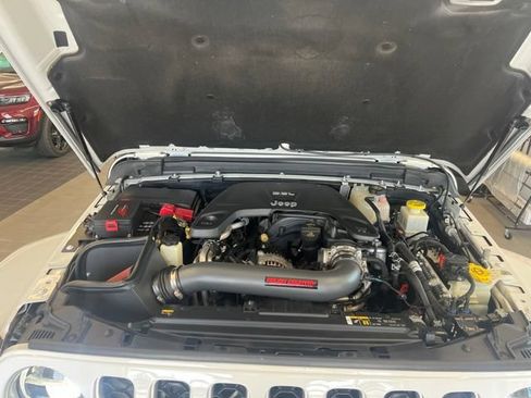 Used 2020 Jeep Gladiator Overland w/ Popular Equipment Package AWD/4WD image 6