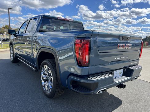 Used 2024 GMC Sierra 1500 Denali w/ Denali Reserve Package image 13