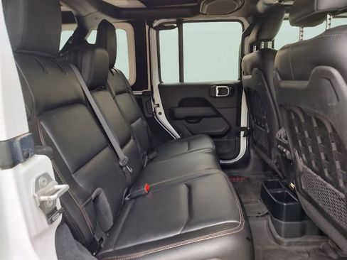 Certified 2022 Jeep Wrangler Unlimited Rubicon w/ Xtreme Recon 35" Tire Package image 31