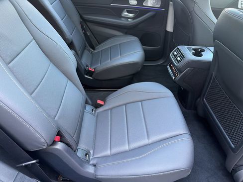 Used 2026 Mercedes-Benz GLS 450 4MATIC image 31