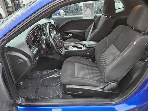 Used 2021 Dodge Challenger SXT image 12