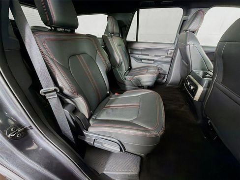 Used 2022 Ford Expedition Limited AWD/4WD image 30