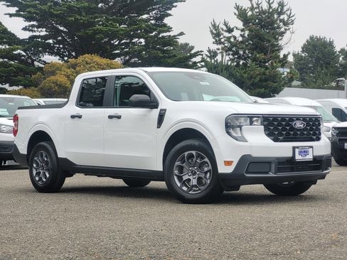 New 2025 Ford Maverick XLT image 2