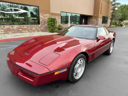 Used 1990 Chevrolet Corvette Coupe image 5