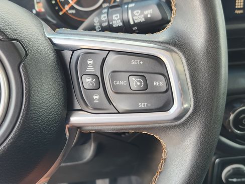 Used 2024 Jeep Wrangler Unlimited Sahara AWD/4WD image 27