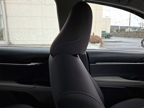 Certified 2022 Toyota Camry LE image 13