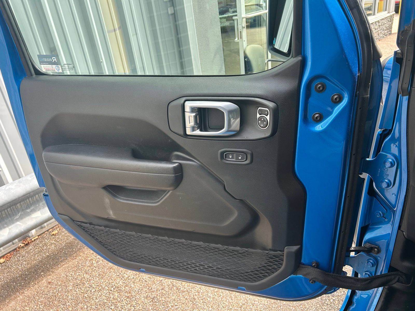 Used 2024 Jeep Wrangler Unlimited AWD/4WD image 13