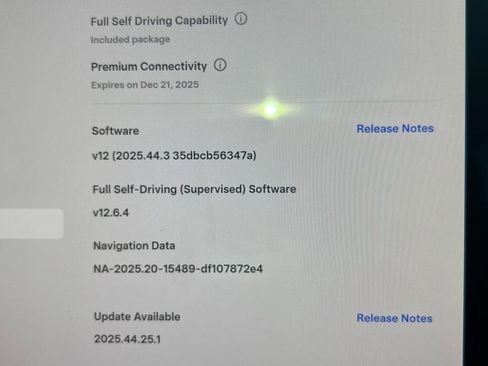 Used 2022 Tesla Model Y Performance image 15