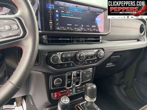 Used 2024 Jeep Gladiator Rubicon image 9