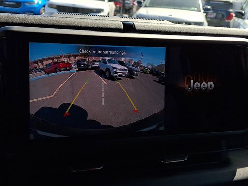 Used 2025 Jeep Wrangler Unlimited Rubicon image 17