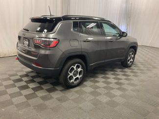 Used 2022 Jeep Compass Trailhawk w/ Trailhawk Convenience Group AWD/4WD video 3