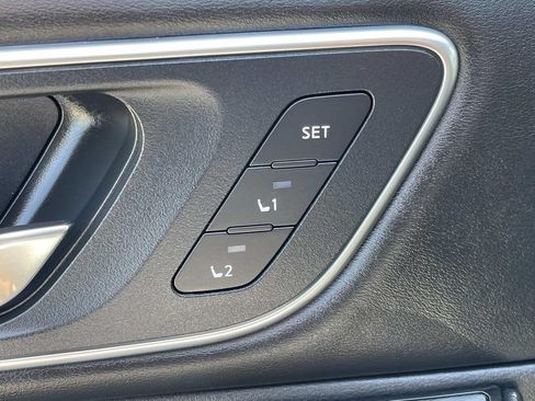 Used 2023 Nissan Rogue Platinum FWD image 38