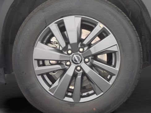 Used 2025 Nissan Pathfinder SV FWD image 11